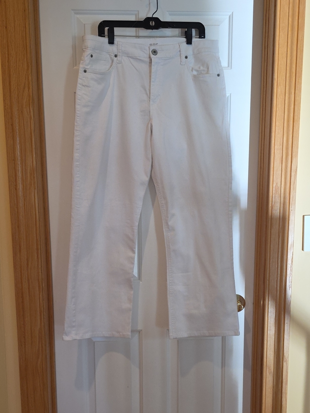 Women's White Jeans -Wide Leg Fit